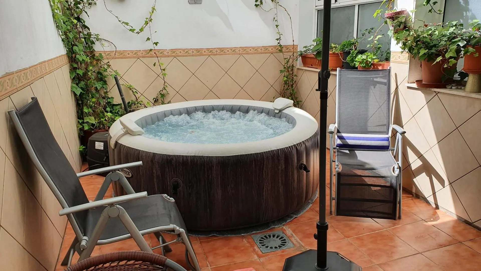 Apartment Mit Whirlpool Und Gemeinschaftsterrasse Torrox