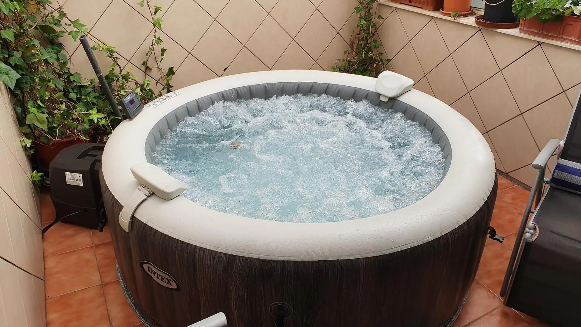 Apartment Mit Whirlpool Und Gemeinschaftsterrasse トロクス・コスタ