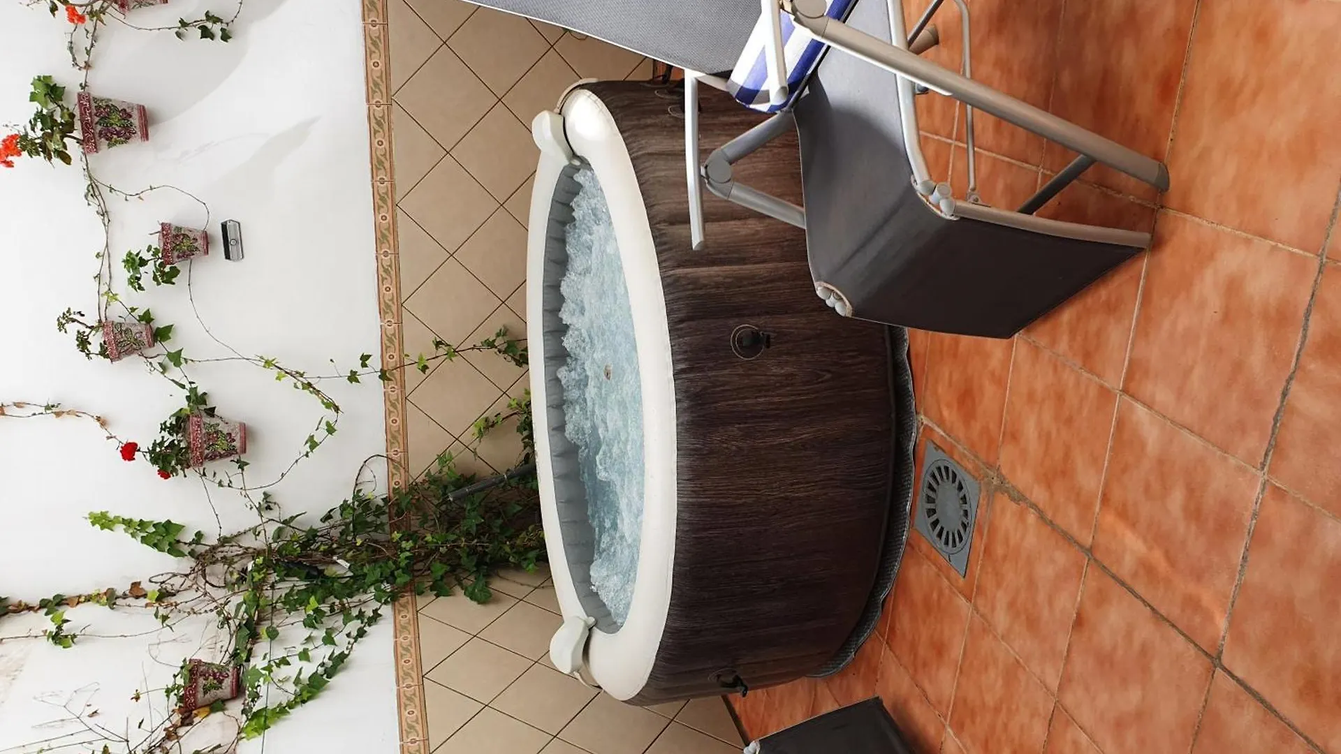 Apartment Mit Whirlpool Und Gemeinschaftsterrasse Torrox